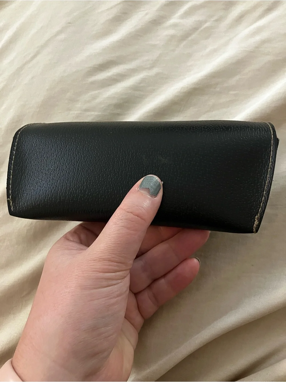 Kate Spade New York Black faux Leather Envelope Glasses Case Logo Lining